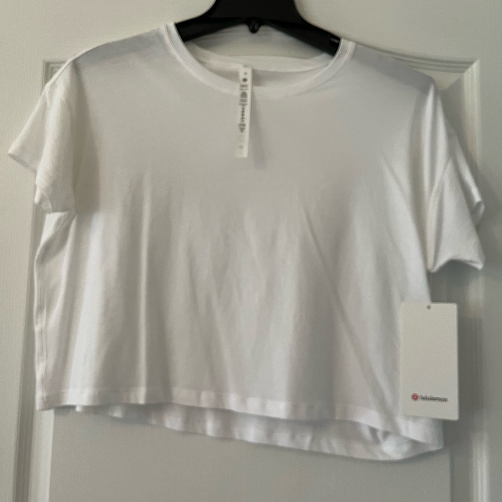 NWT lululemon crop top